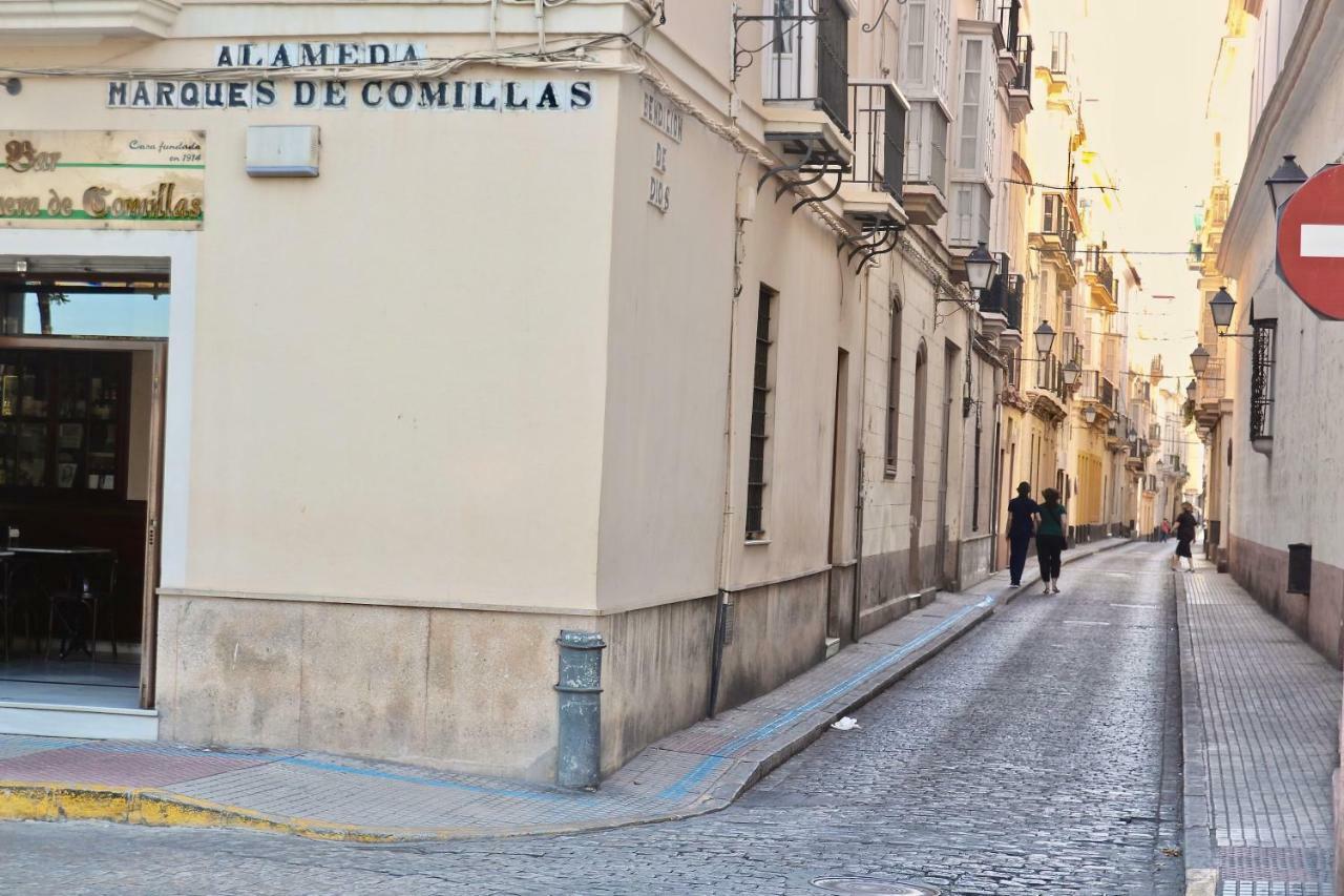 Apartamento LA BENDICIÓN DE MANUELA Appartamento Cadice Esterno foto